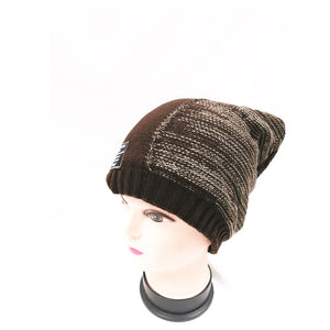 Winter Knitted tuque T01