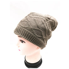 Load image into Gallery viewer, Winter Knitted tuque T02
